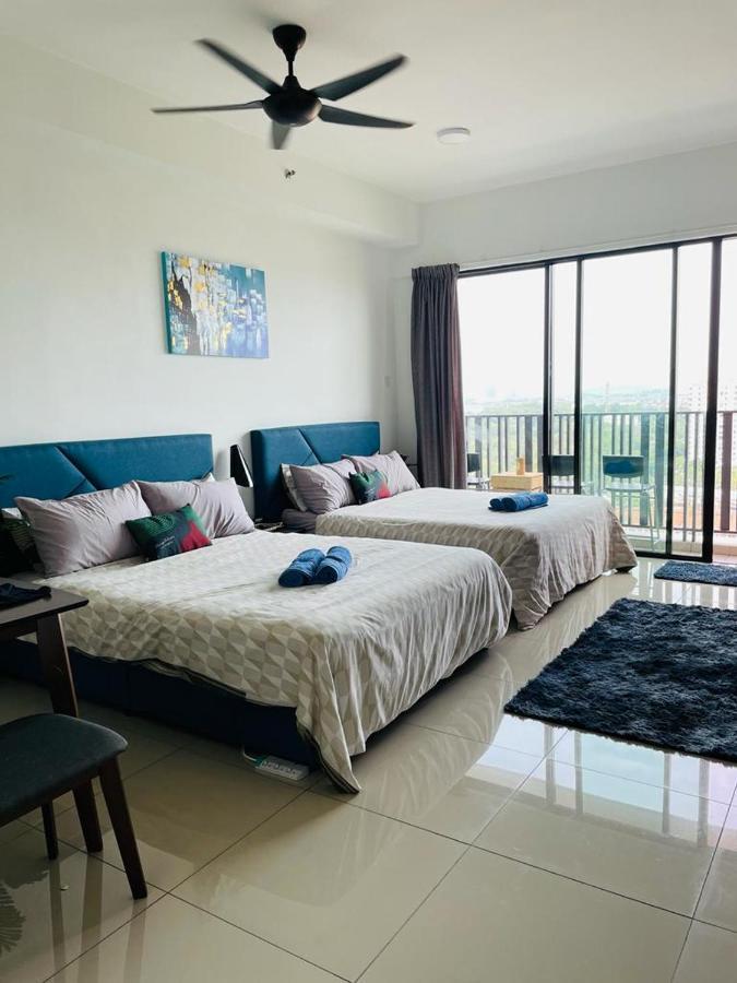 Homestay I-City Cantik, Tenang, Wifi, 4K Smart Tv, Netflix, Coway, Free Parking Shah Alam Exterior photo