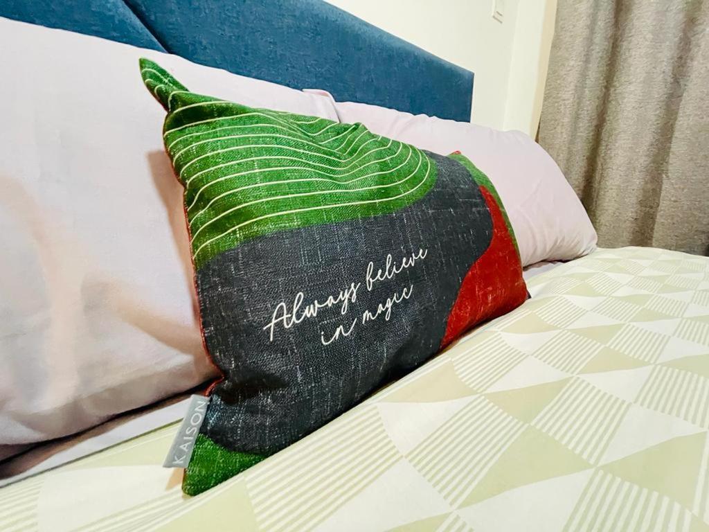 Homestay I-City Cantik, Tenang, Wifi, 4K Smart Tv, Netflix, Coway, Free Parking Shah Alam Exterior photo