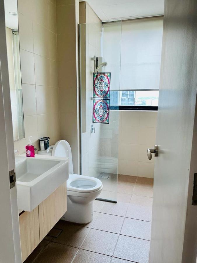Homestay I-City Cantik, Tenang, Wifi, 4K Smart Tv, Netflix, Coway, Free Parking Shah Alam Exterior photo