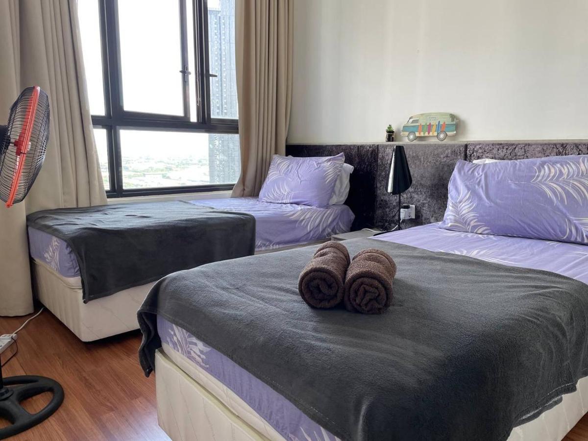 Homestay I-City Cantik, Tenang, Wifi, 4K Smart Tv, Netflix, Coway, Free Parking Shah Alam Exterior photo